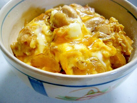 たまごがトロ～リ♪「親子丼」